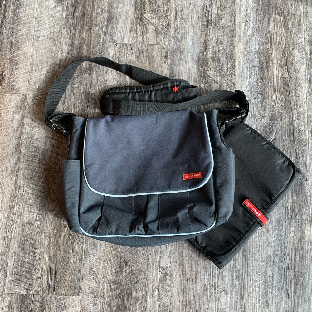 Skip Hop Messenger Diaper Bag